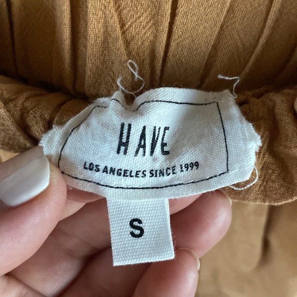 Have cotton Neutral, earthtones, elastic waist, shorts, size small made … - Picture 2 of 3